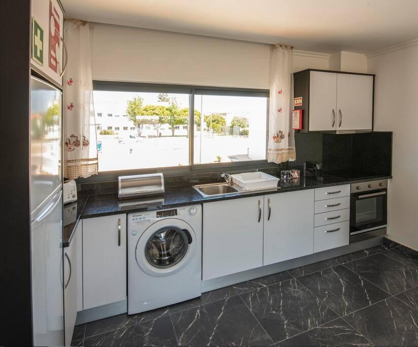 Sunset House Apartment Vila do Bispo Ngoại thất bức ảnh